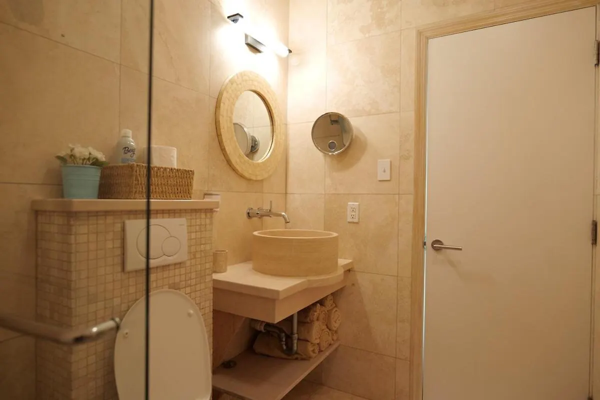 Whispering Palms Villa In Jolly Harbour Antigua y Barbuda